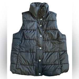 Old Navy Black Puffer Vest Large